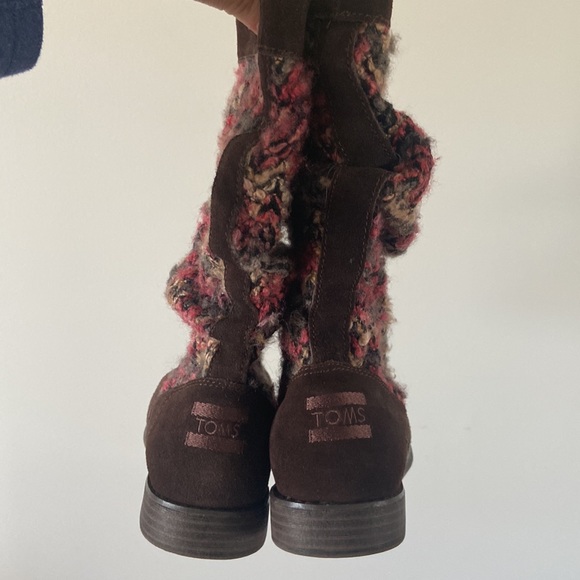 TOMS Serra Sweater Boot Slouchy Size 7 Brown Suede Chunky Knit Pink Lodgecore - Picture 4 of 15